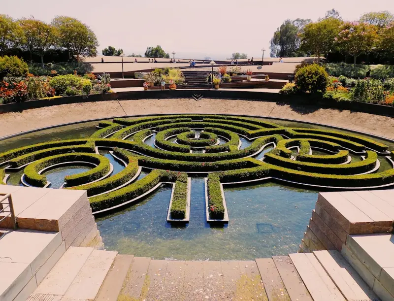 Navigating the Legal Labyrinth of Gig‑Economy Work: Rights, Risks, and Real‑World Solutions