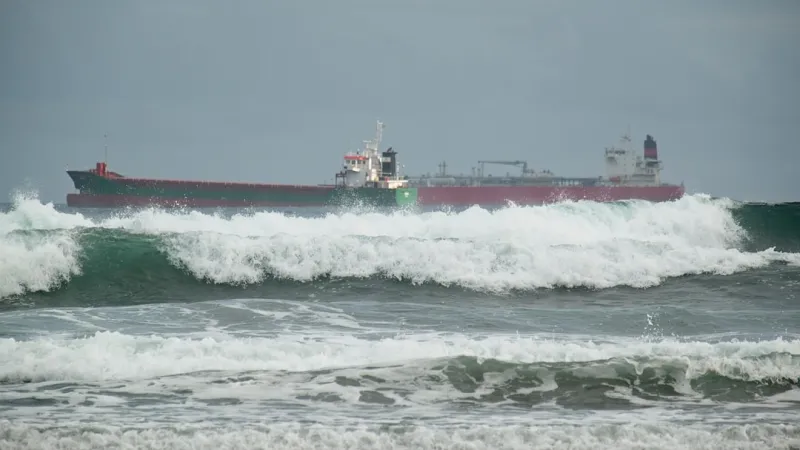 Navigating the Shifting Tides of Modern Insurance Law Navigating the Shifting Tides of Modern Insurance Law