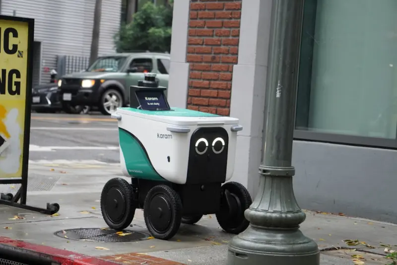 When Delivery Robots Collide: Personal Injury Law in the Age of Autonomous Streets