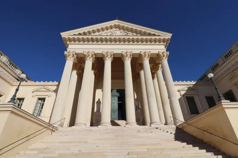 When Genes Meet the Courtroom: Navigating the Legal Landscape of Direct-to-Consumer Genetic Testing