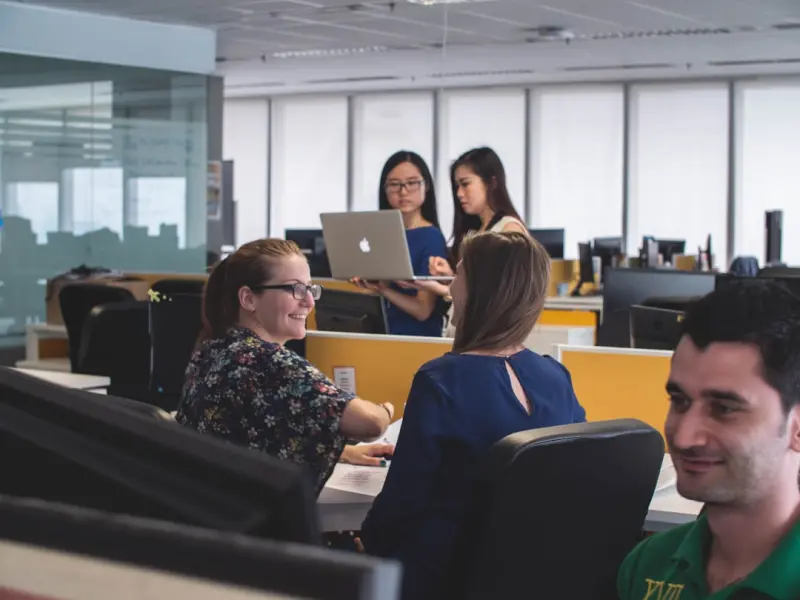 When Algorithms Judge: Navigating AI in Employee Performance Reviews